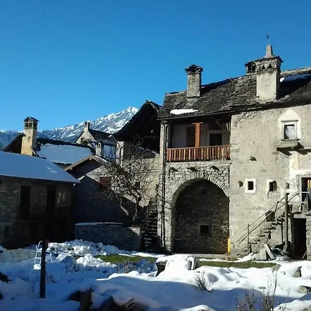 Holiday home Il Girasole Montecrestese