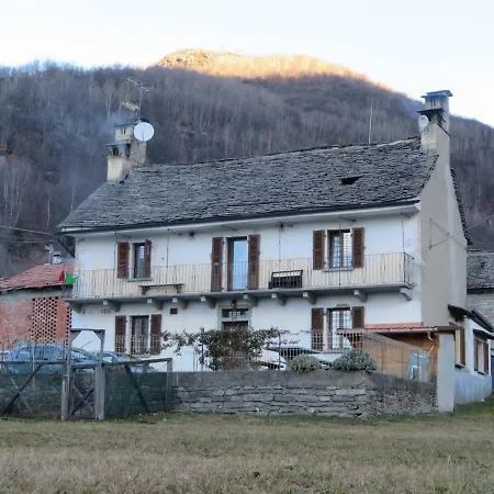 Il Girasole Holiday home Montecrestese